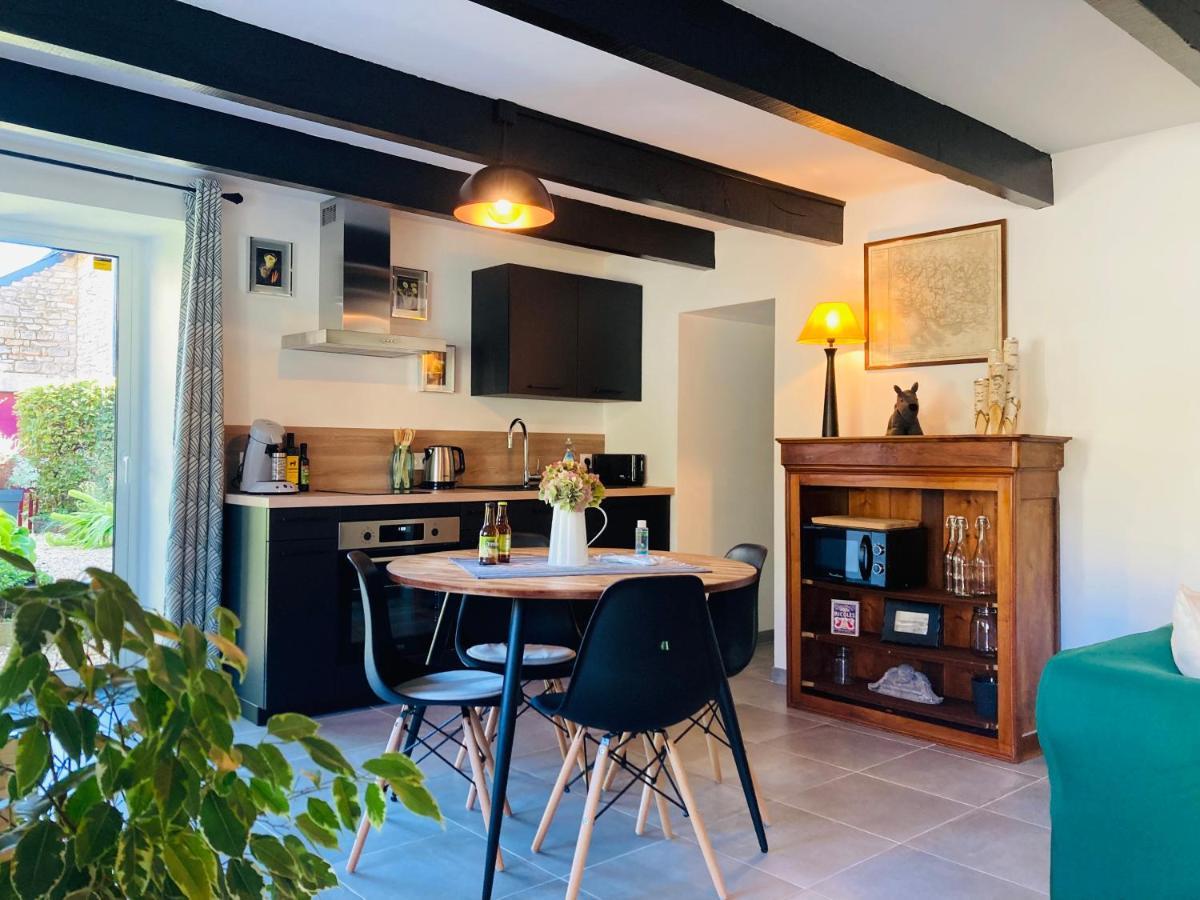 Charmante Petite Maison Renovee Quistinic Exterior foto